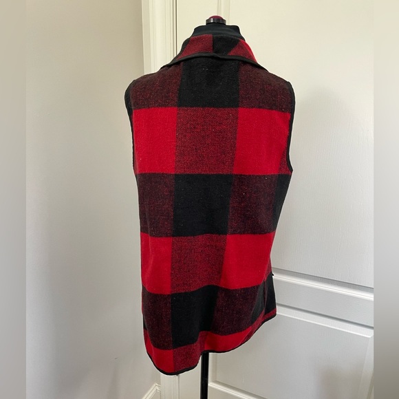 Women's Red Black Buffalo Plaid Sleeveless Vest Cardigan Size L - Picture 3 of 6